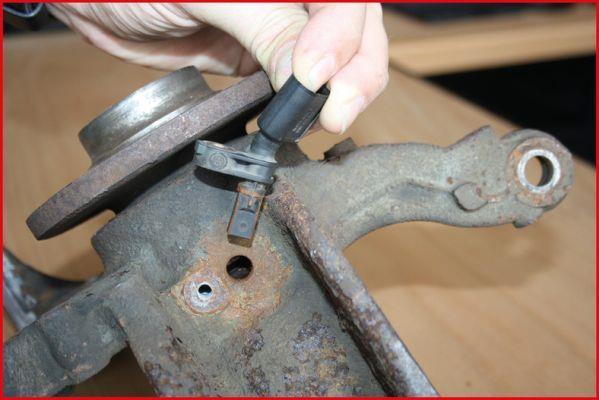 Outil de nettoyage du siège de capteur ABS KS TOOLS ref. 150.1980