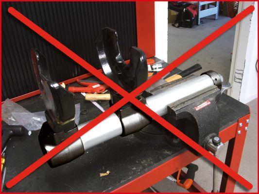Compresseur de ressort KS TOOLS 500.8400