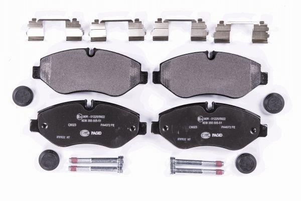 Jeu de 4 plaquettes de frein HELLA PAGID 8DB 355 005-511