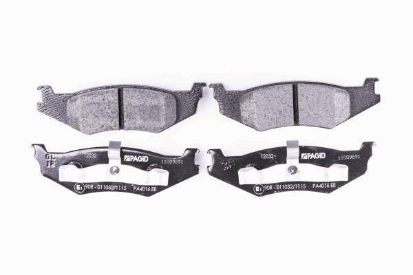 Jeu de 4 plaquettes de frein HELLA PAGID 8DB 355 015-631