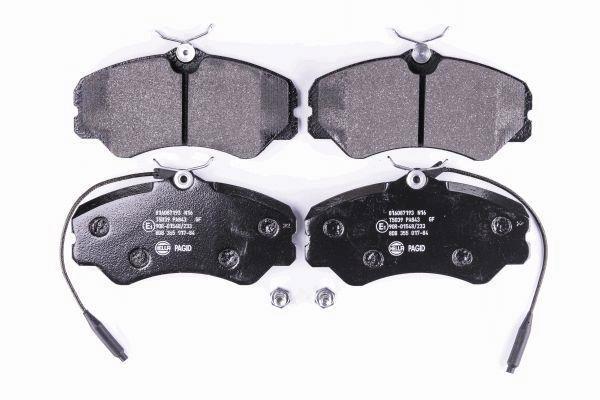 Jeu de 4 plaquettes de frein HELLA PAGID 8DB 355 017-841