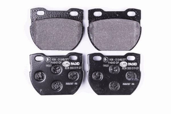 Jeu de 4 plaquettes de frein HELLA PAGID 8DB 355 019-231