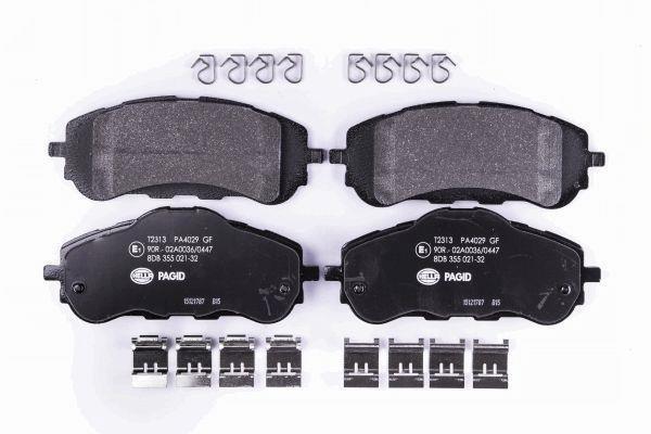 Jeu de 4 plaquettes de frein HELLA PAGID 8DB 355 021-321