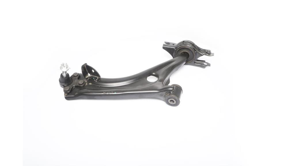 Triangle de suspension SKF VKDS 823035 B