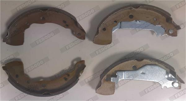 Jeu de 4 mâchoires de frein (Garniture de frein à tambour) FERODO FSB4331
