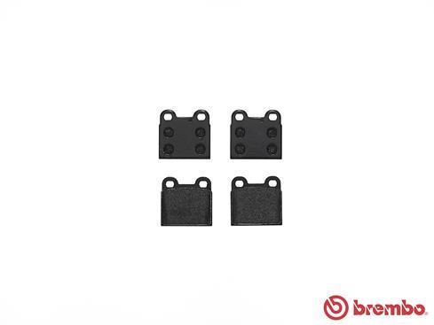 Jeu de 4 plaquettes de frein BREMBO ref. P 06 001