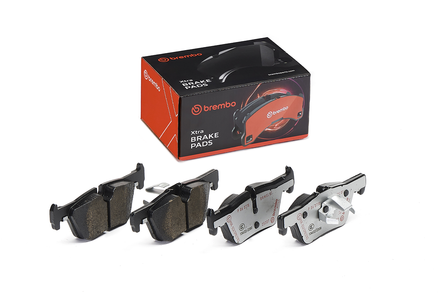 Jeu de 4 plaquettes de frein BREMBO ref. P 06 071X