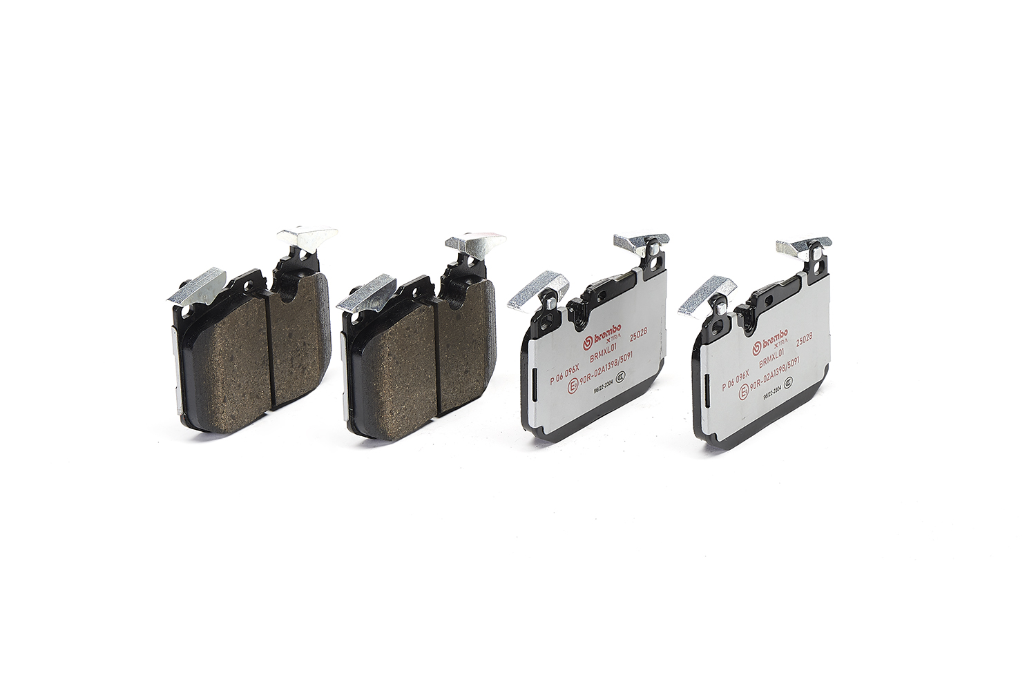 Jeu de 4 plaquettes de frein BREMBO ref. P 06 096X