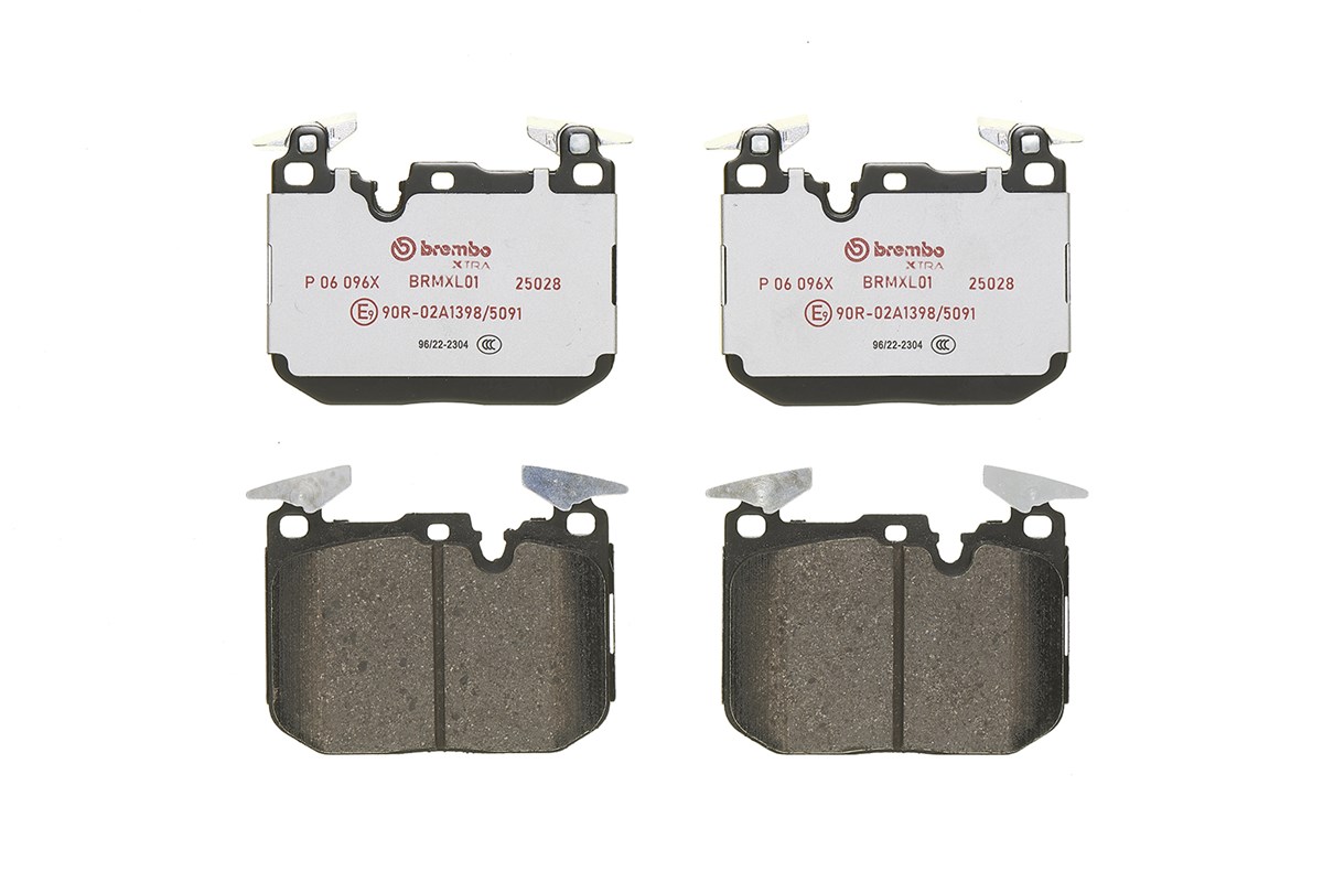 Jeu de 4 plaquettes de frein BREMBO ref. P 06 096X
