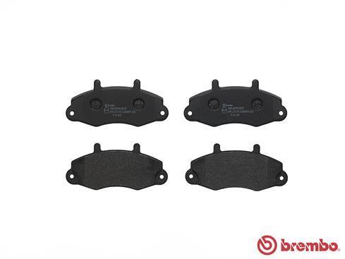 Jeu de 4 plaquettes de frein BREMBO ref. P 24 032