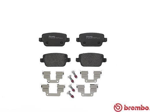 Jeu de 4 plaquettes de frein BREMBO ref. P 44 017