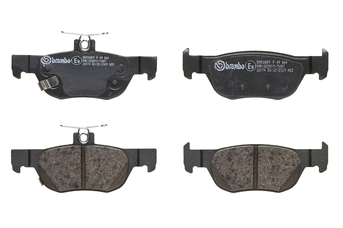 Jeu de 4 plaquettes de frein BREMBO ref. P 49 064