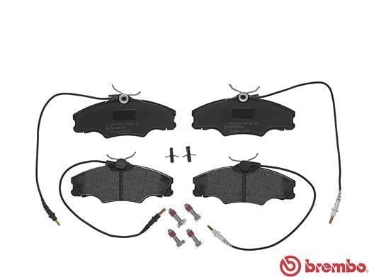 Jeu de 4 plaquettes de frein BREMBO ref. P 61 056