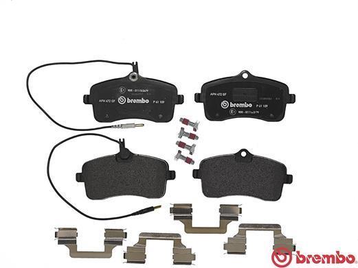 Jeu de 4 plaquettes de frein BREMBO P 61 109