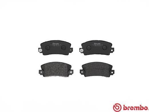 Jeu de 4 plaquettes de frein BREMBO ref. P 68 001