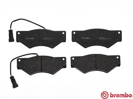 Jeu de 4 plaquettes de frein BREMBO ref. P A6 018