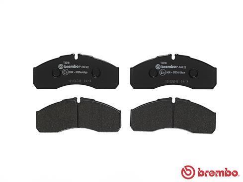 Jeu de 4 plaquettes de frein BREMBO ref. P A6 022