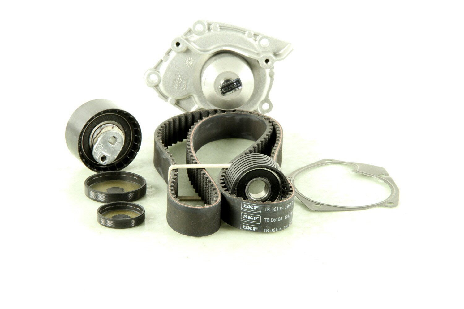 Pompe à eau + kit de courroie de distribution SKF VKMC 06106