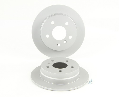 Jeu de 2 disques de frein BOSCH 0 986 479 235