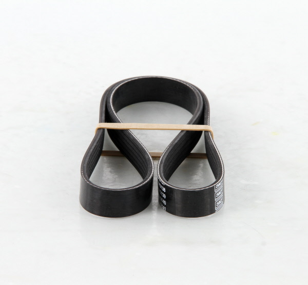 Correia trapezoidal estriada SKF ref. VKMV 6PK996
