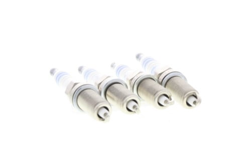 Jeu de 4 bougies d'allumage BOSCH ref. 0 242 229 923