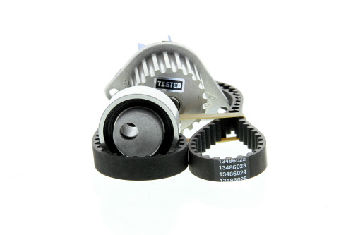 Pompe à eau + kit de courroie de distribution SKF VKMC 03110-1