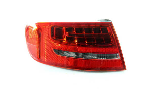 Feu arrière MAGNETI MARELLI 714021590701