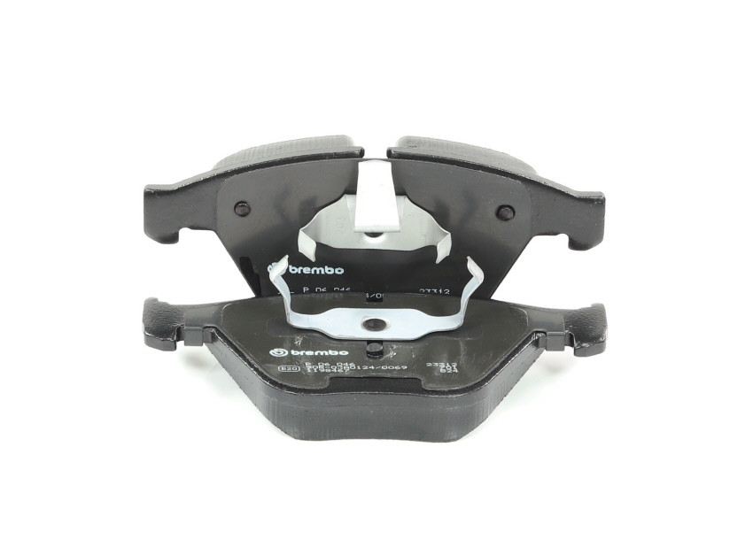 Jeu de 4 plaquettes de frein BREMBO ref. P 06 046