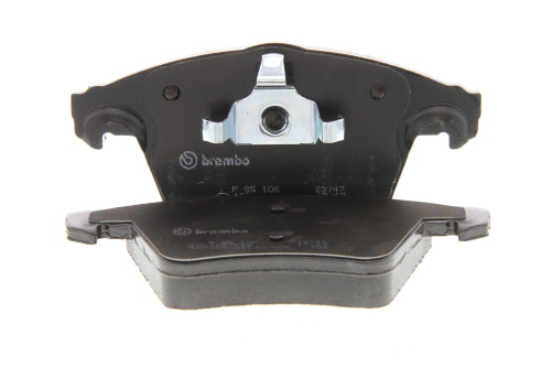 Jeu de 4 plaquettes de frein BREMBO P 85106