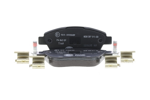 Jeu de 4 plaquettes de frein HELLA PAGID 8DB 355 011-331