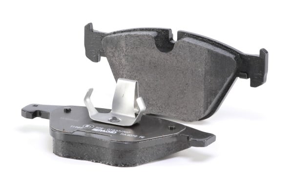 Jeu de 4 plaquettes de frein HELLA PAGID 8DB 355 015-391