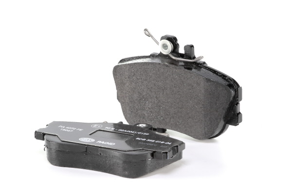 Jeu de 4 plaquettes de frein HELLA PAGID 8DB 355 018-041