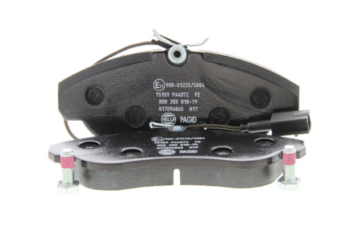 Jeu de 4 plaquettes de frein HELLA PAGID 8DB 355 018-791
