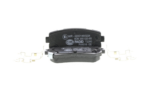 Jeu de 4 plaquettes de frein HELLA ref. 8DB 355 020-851