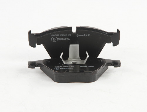 Jeu de 4 plaquettes de frein BREMBO ref. P 06 081