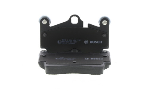 Jeu de 4 plaquettes de frein BOSCH 0 986 424 741