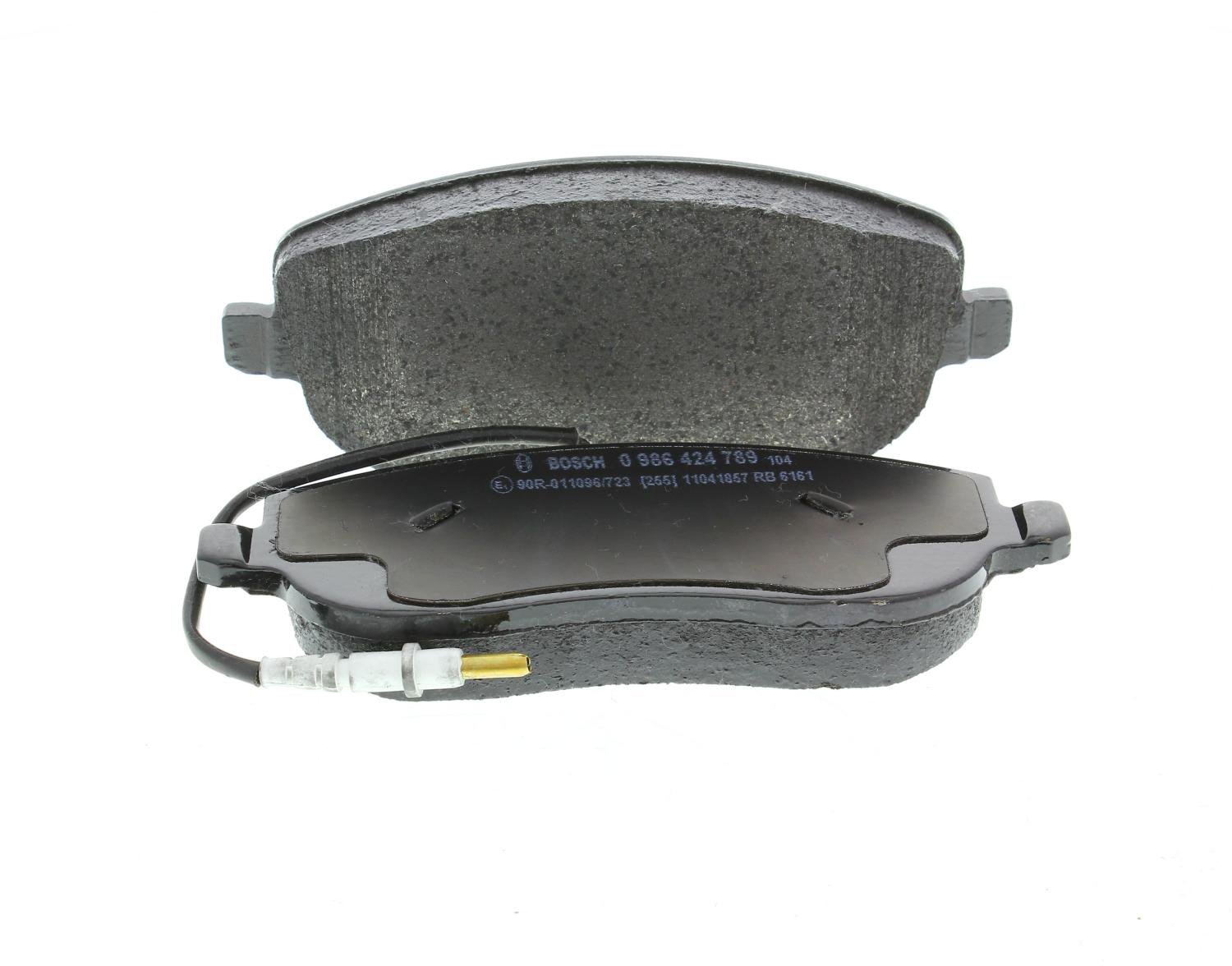 Jeu de 4 plaquettes de frein BOSCH 0 986 424 789