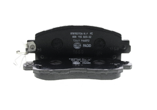Jeu de 4 plaquettes de frein HELLA ref. 8DB 355 023-321