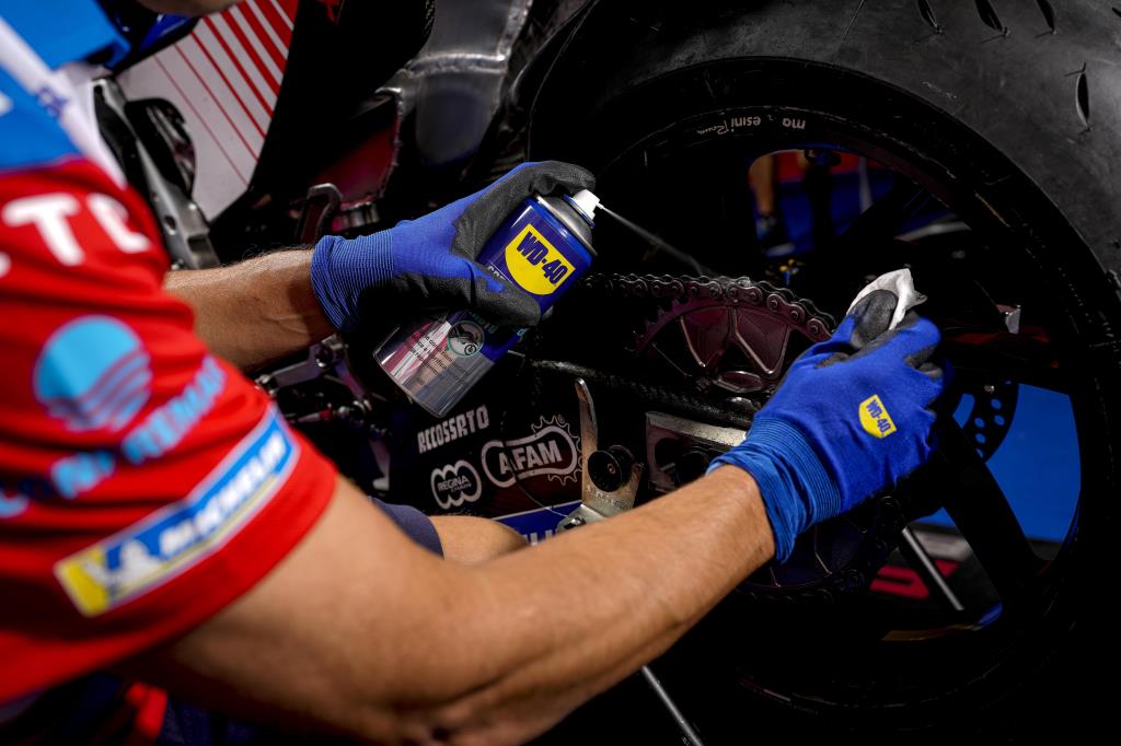 Nettoyant chaîne WD40 Lubrifiant Chaîne Conditions Sèches WD-40 Specialist Moto 400 ml - ref. 33786/46