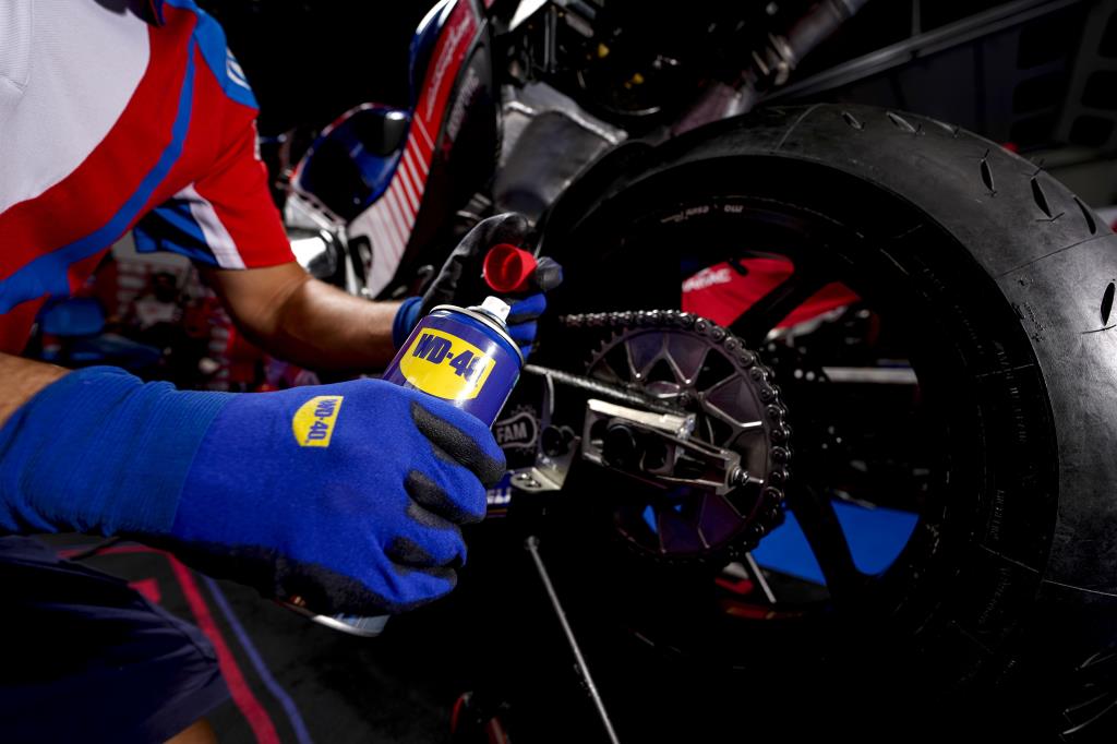Nettoyant chaîne WD40 Lubrifiant Chaîne Conditions Sèches WD-40 Specialist Moto 400 ml - ref. 33786/46