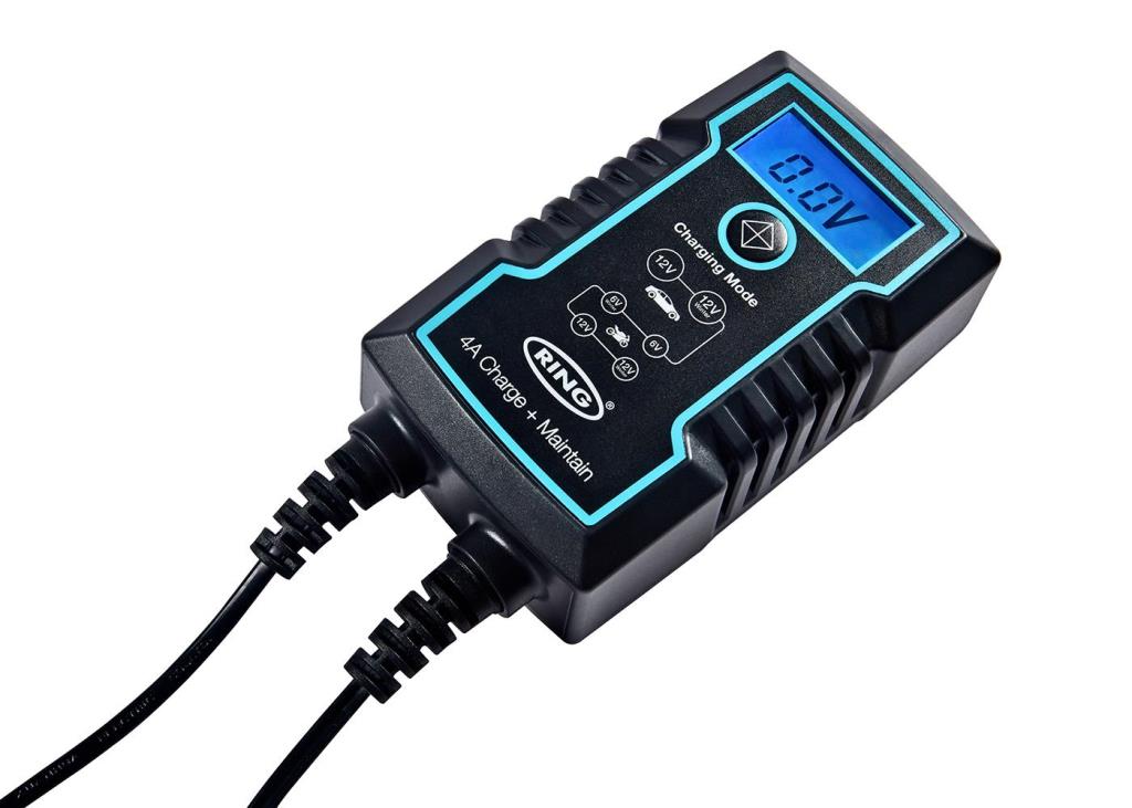 Chargeur de batterie de voiture ((de 6 à 12 V, et câbles)) RING  ref. RESC804FR