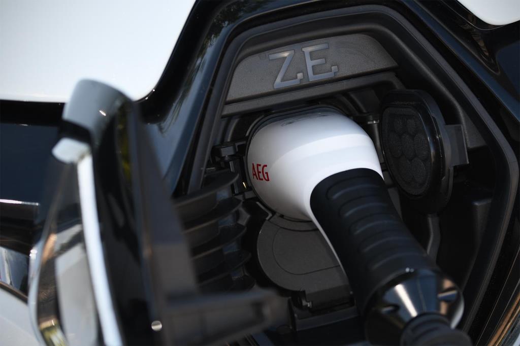 Câble de recharge pour voiture (Câble de recharge pour voiture électrique) AEG 005123