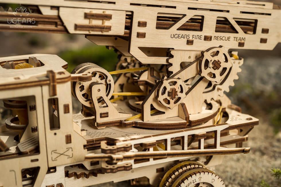 Jeux de construction UGEARS Camion Echelle - ref. 70016