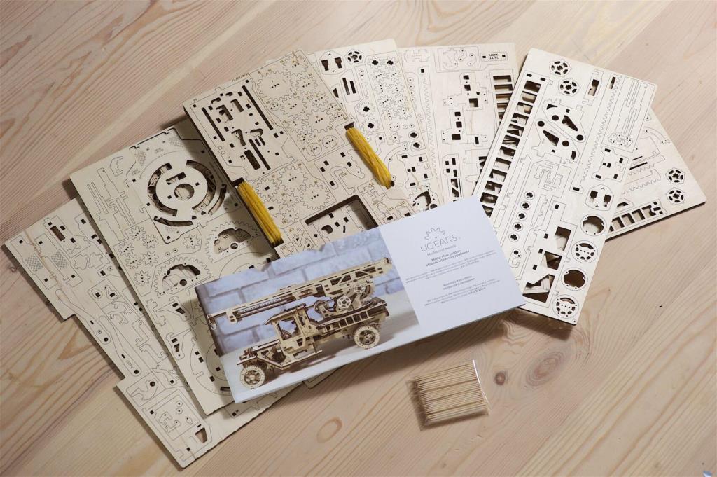 Jeux de construction UGEARS Camion Echelle - ref. 70016