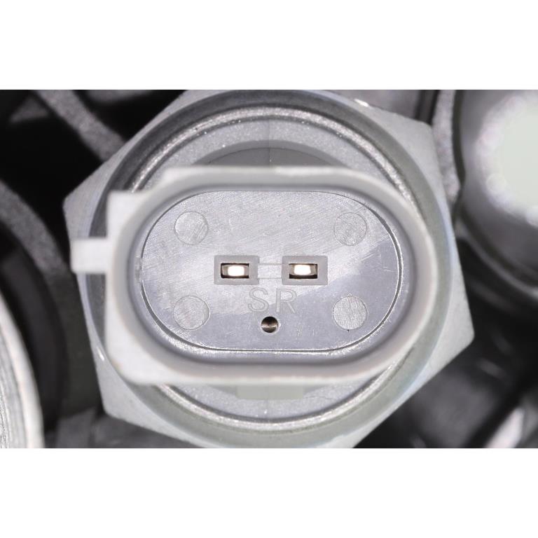 Radiateur d'huile moteur (Refroidisseur d'huile moteur) VEMO V15-60-6098