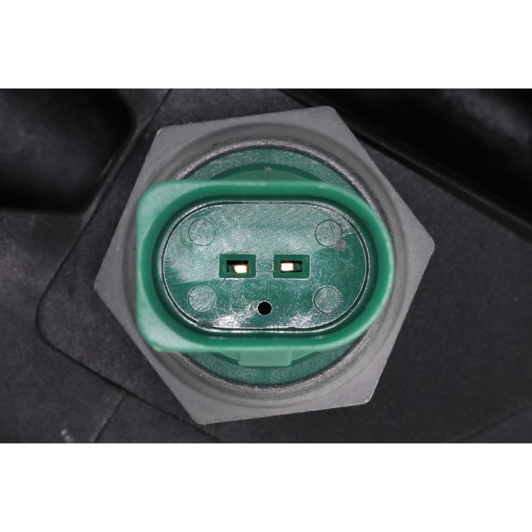 Radiador óleo motor VEMO ref. V15-60-6100