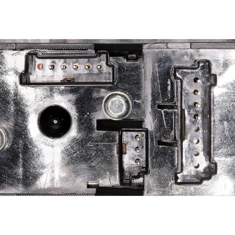 Interrupteur, lève-vitre (Bouton de lève-vitre) VEMO ref. V30-73-0150