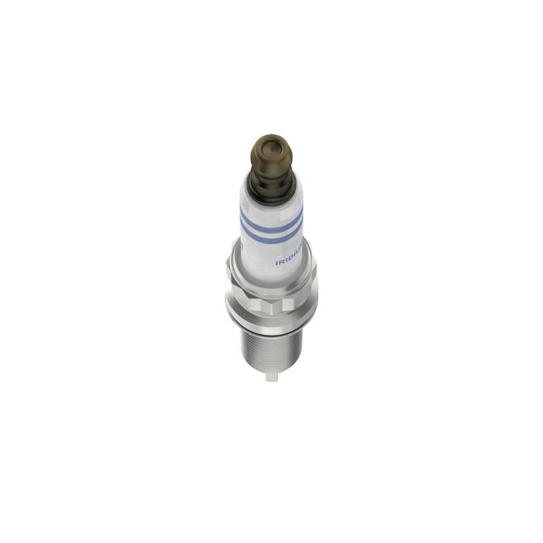Jeu de 4 bougies d'allumage BOSCH ref. 0 242 129 804