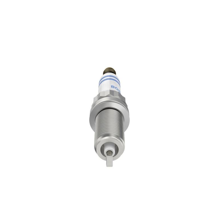Jeu de 4 bougies d'allumage BOSCH ref. 0 242 129 804