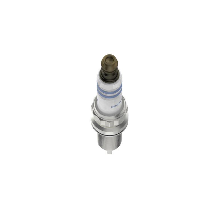Jeu de 4 bougies d'allumage BOSCH 0 242 135 812